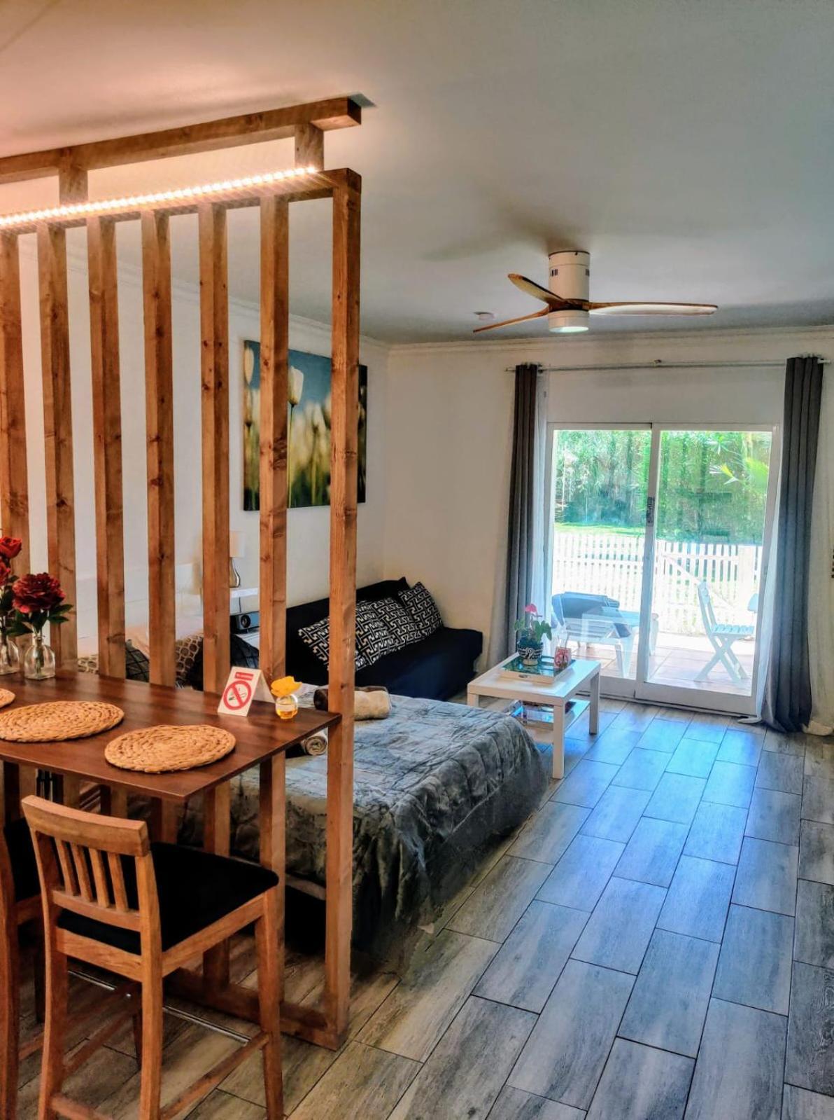 Puerto Banus Beachfront Retreat: Terrace, Pool & Tennis * Marbella